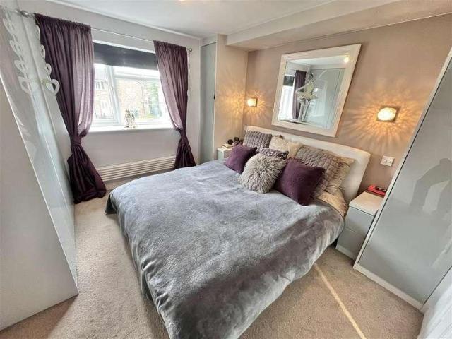 House for sale in Colshaw Farm, Wilmslow