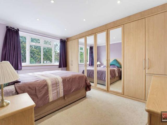 House for sale in Lower Halliford, Surrey