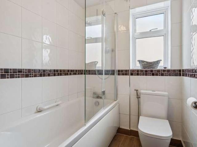 House for sale in Windsor, Holyport