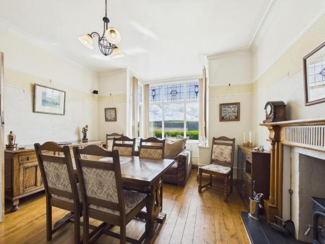 House for sale in Riddlesden, West Yorkshire