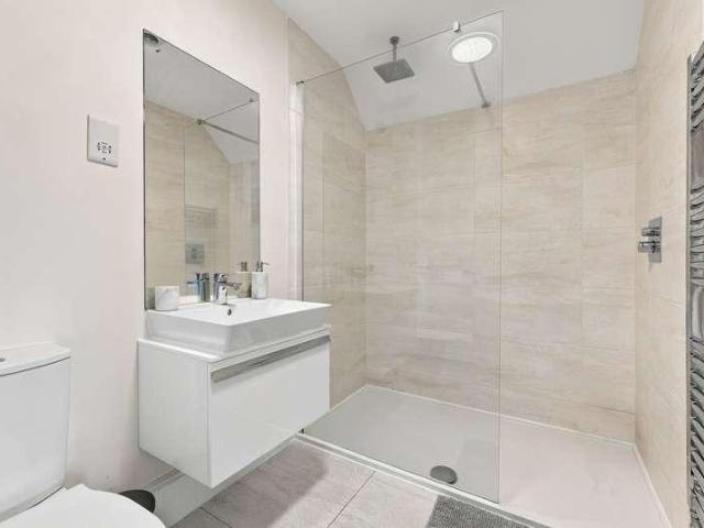 House for sale in East Midlands