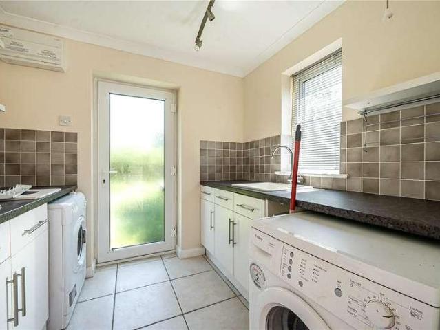House for sale in Stoke Mandeville, Buckinghamshire