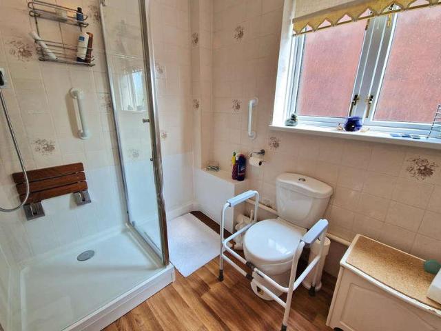 House for sale in Porthcawl, Newton
