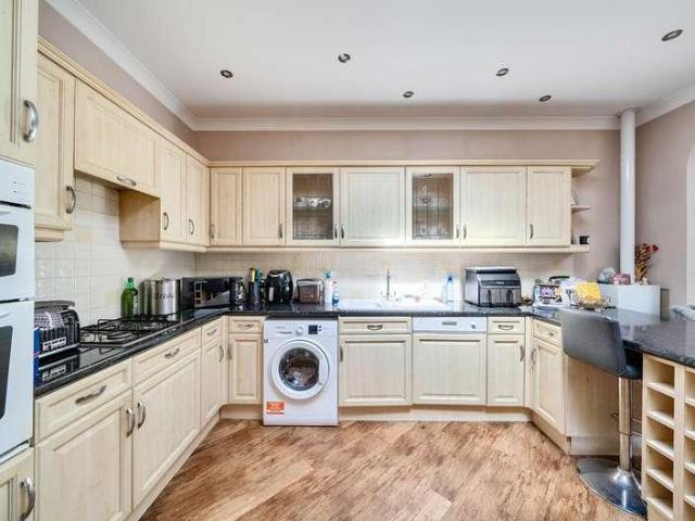 Flat for sale in New Barnet, Isle Of Man