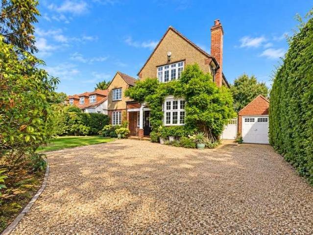 House for sale in Lightwater, Surrey Heath