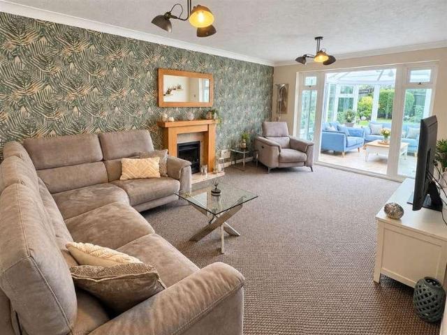 House for sale in Uckfield, Cross In Hand