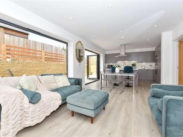 House for sale in The Bridge, Kent