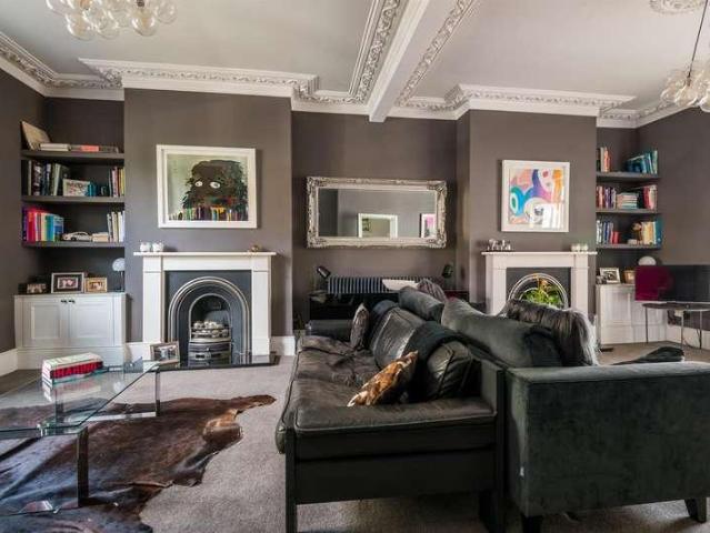 House for sale in Bellenden, Greater London