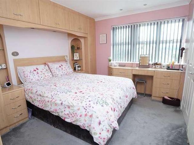 House for sale in Idle, West Yorkshire