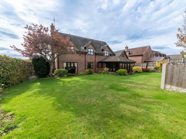 House for sale in Padeswood, Little Mountain