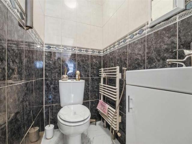 House for sale in Iver, Richings Park