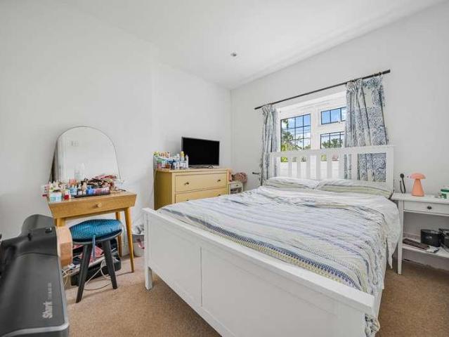 House for sale in Lower Green Esher, Blackhills