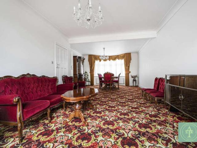 House for sale in Southgate, Greater London
