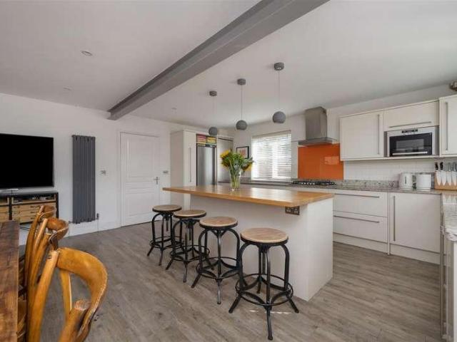 House for sale in Mariner's View, The Bridge
