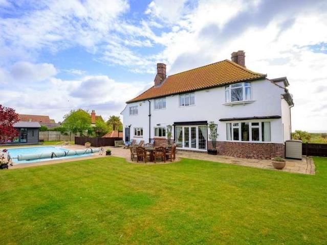 House for sale in Seacroft, Belleau