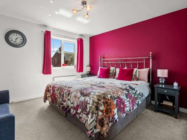 House for sale in Primsland, Crookhill