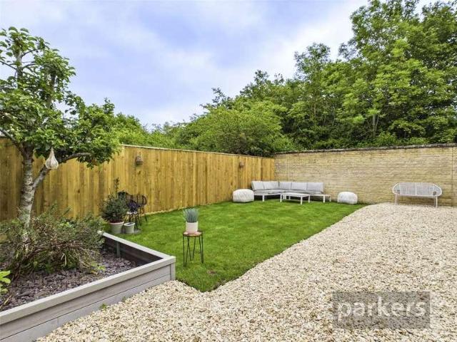House for sale in Madley Park, Black Bourton