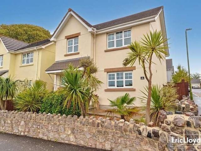 House for sale in Three Beaches, Livermead