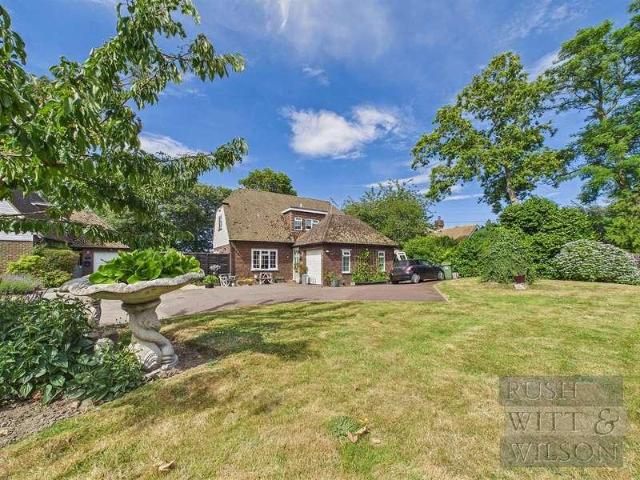 House for sale in Heathlands, East Sussex