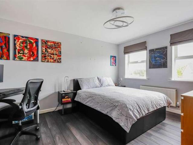 House for sale in The Knap, Barry