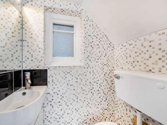 House for sale in Harrow Weald, Greater London