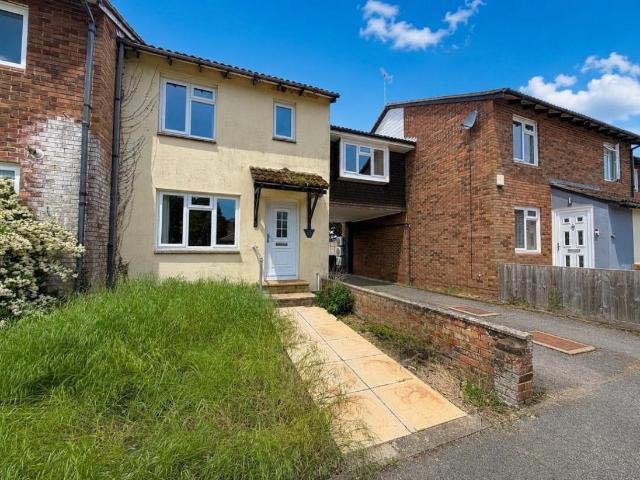 House for sale in Godinton Park, Bridgefield