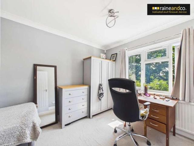 House for sale in Oakmere, Potters Bar