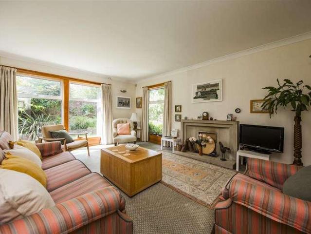 House for sale in The Butts, Kent