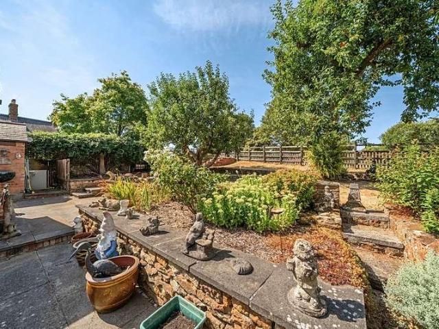 House for sale in Brentingby, Leicestershire