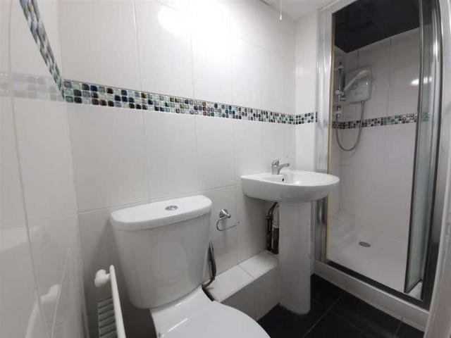 House for sale in London Borough of Ealing, Greenford