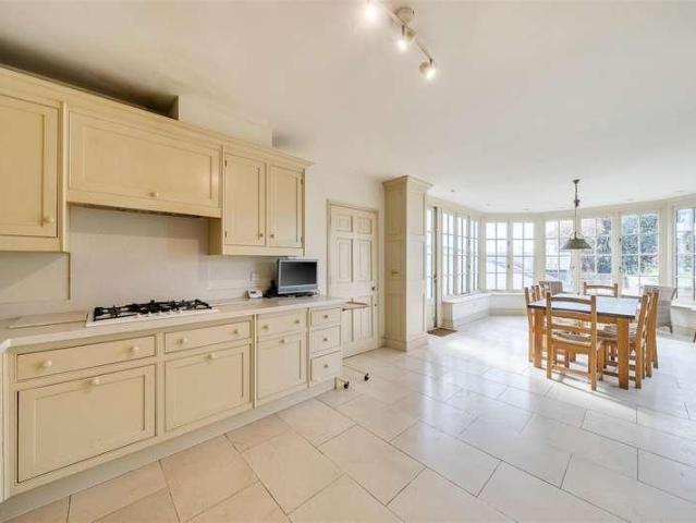 House for sale in Arundel, Clapham
