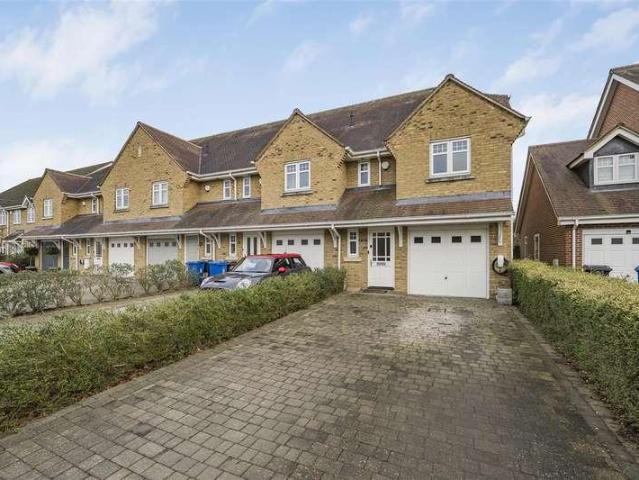 House for sale in Windsor, Fifield