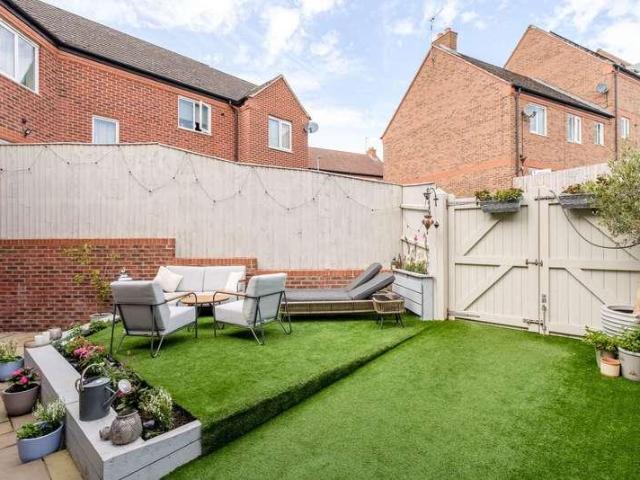 House for sale in Elmfield, Leicestershire