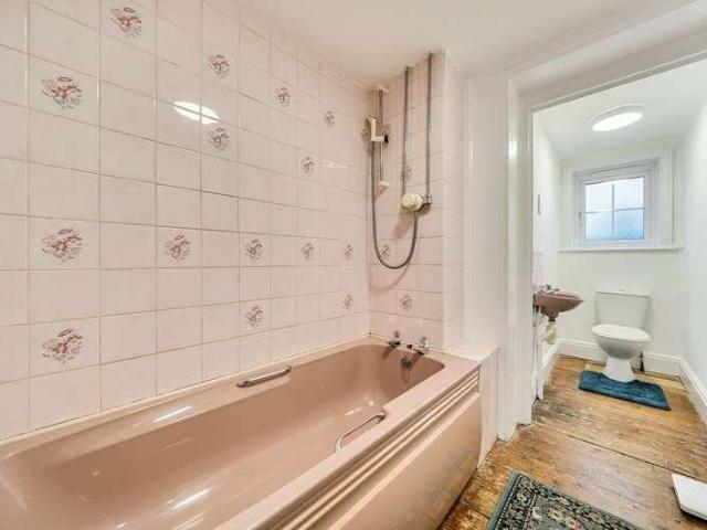 House for sale in Madley Park, Black Bourton