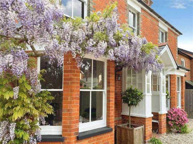 House for sale in Crowthorne