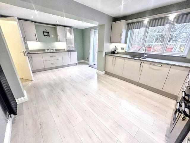 House for sale in Cramlington, East Hartford