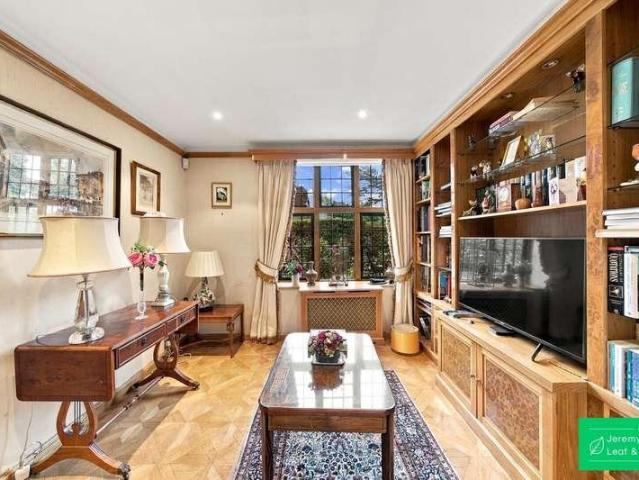House for sale in London Borough of Barnet, Greater London
