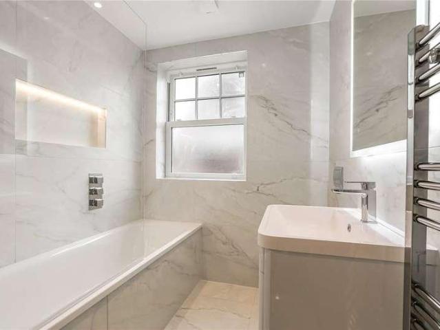 House for sale in Greater London