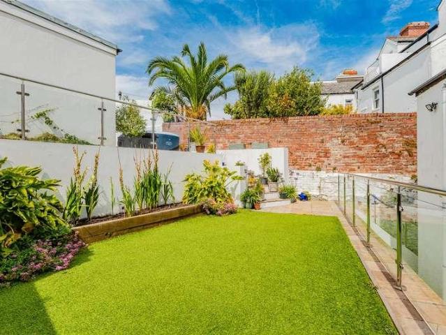 House for sale in Barry Island, Barry