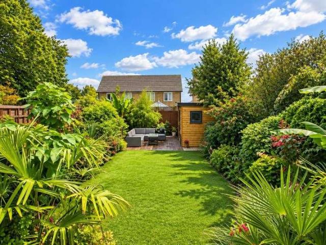 House for sale in Pouchen End, Hertfordshire