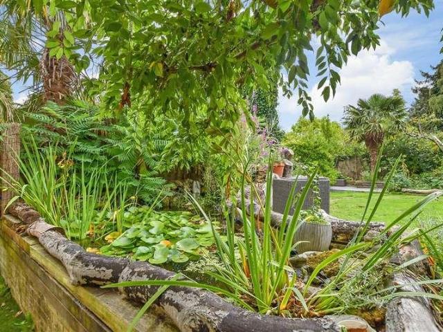 House for sale in Boughton Monchelsea, Maidstone