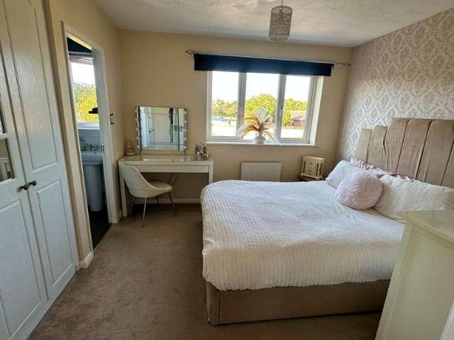House for sale in Wootton, Northamptonshire