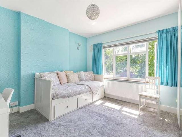 House for sale in Bromley, Coney Hall