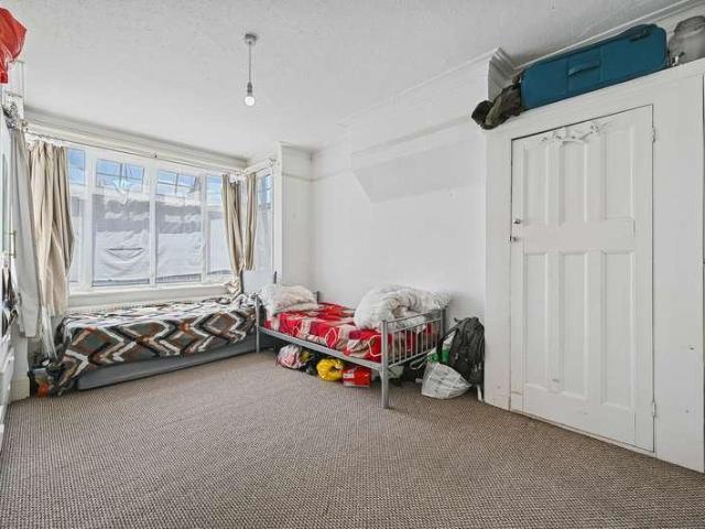 House for sale in Wealdstone, Greater London