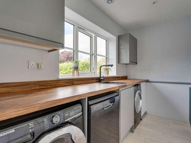 House for sale in Chipping Hill, Essex
