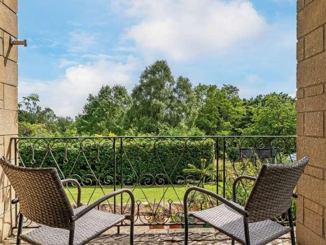 House for sale in Ashurst, Sandown Park