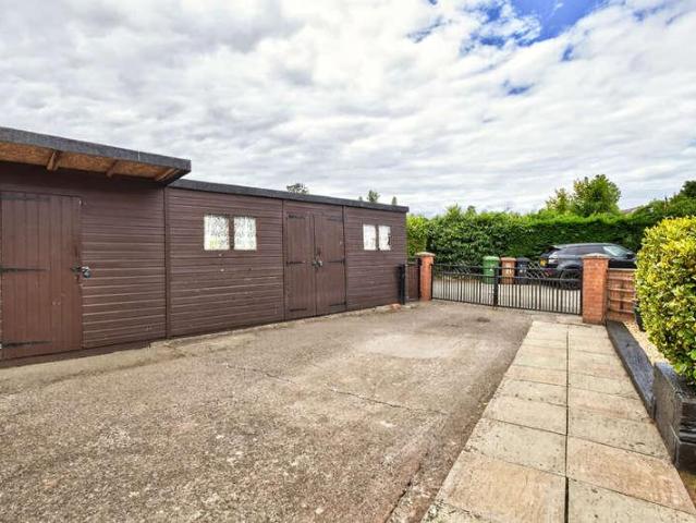 House for sale in Fine Street