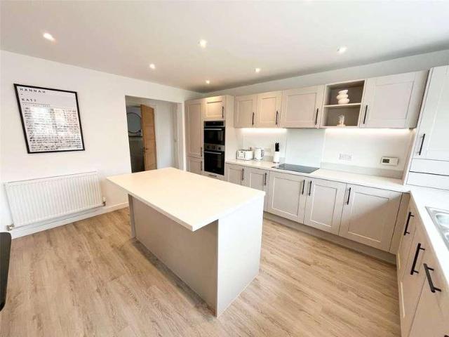 House for sale in Newbottle, Sunniside