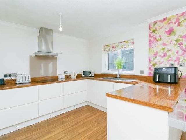 House for sale in Cadoxton, Barry
