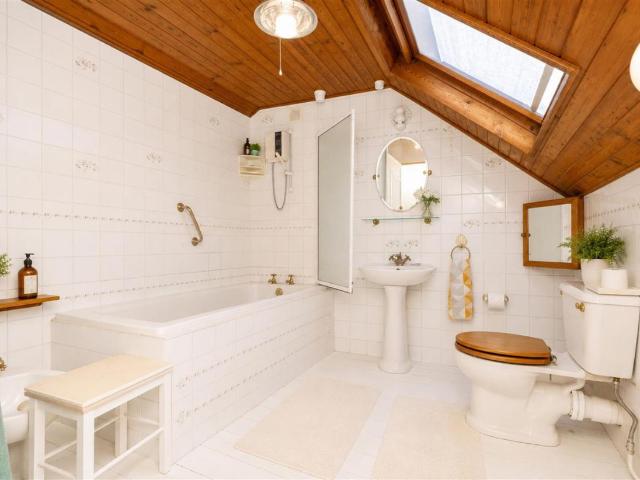 House for sale in Highcliffe